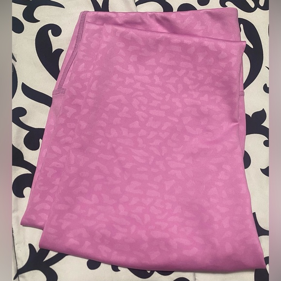 🔥IVL Collective Chichi High Waist Leggings
Size:10 Color: Cyclamen (Pink) - Picture 16 of 16